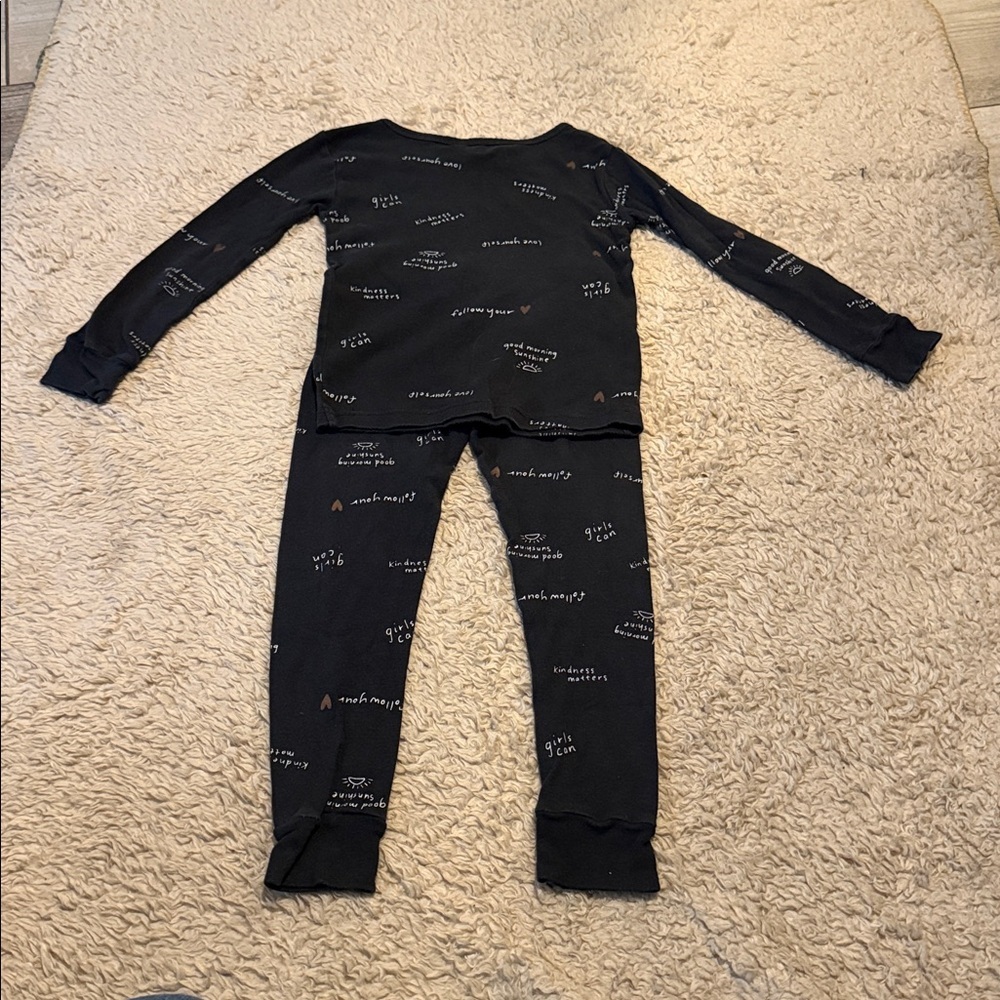 (2) Carter’s Two Piece Pajama Sets - Picture 3 of 7